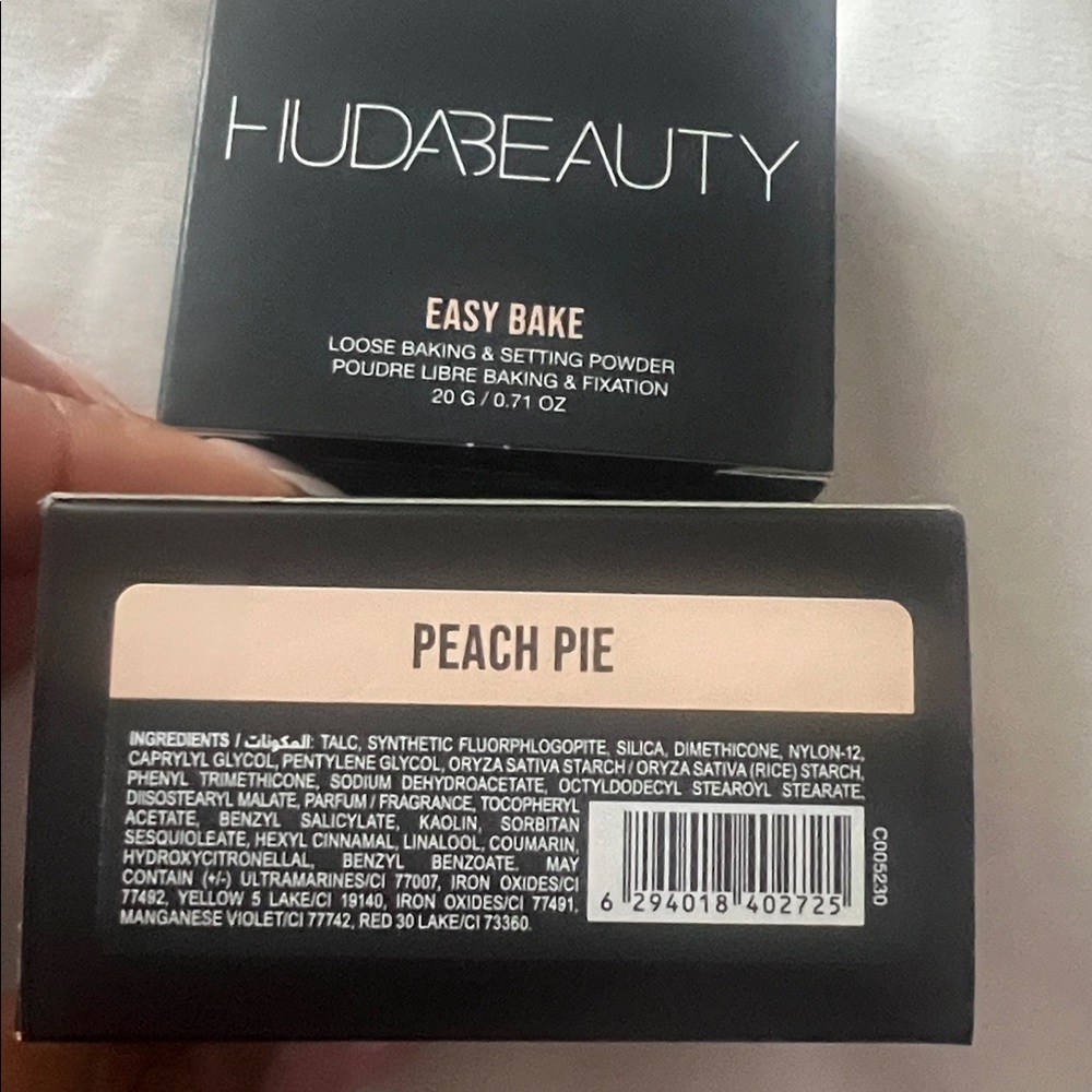 HUDA BEAUTY Easy Bake Loose Setting Powder Peach Pie  (1pc)